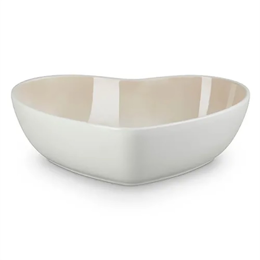 additioanl image for  Le Creuset Heart Bowl Meringue 2.9 L 