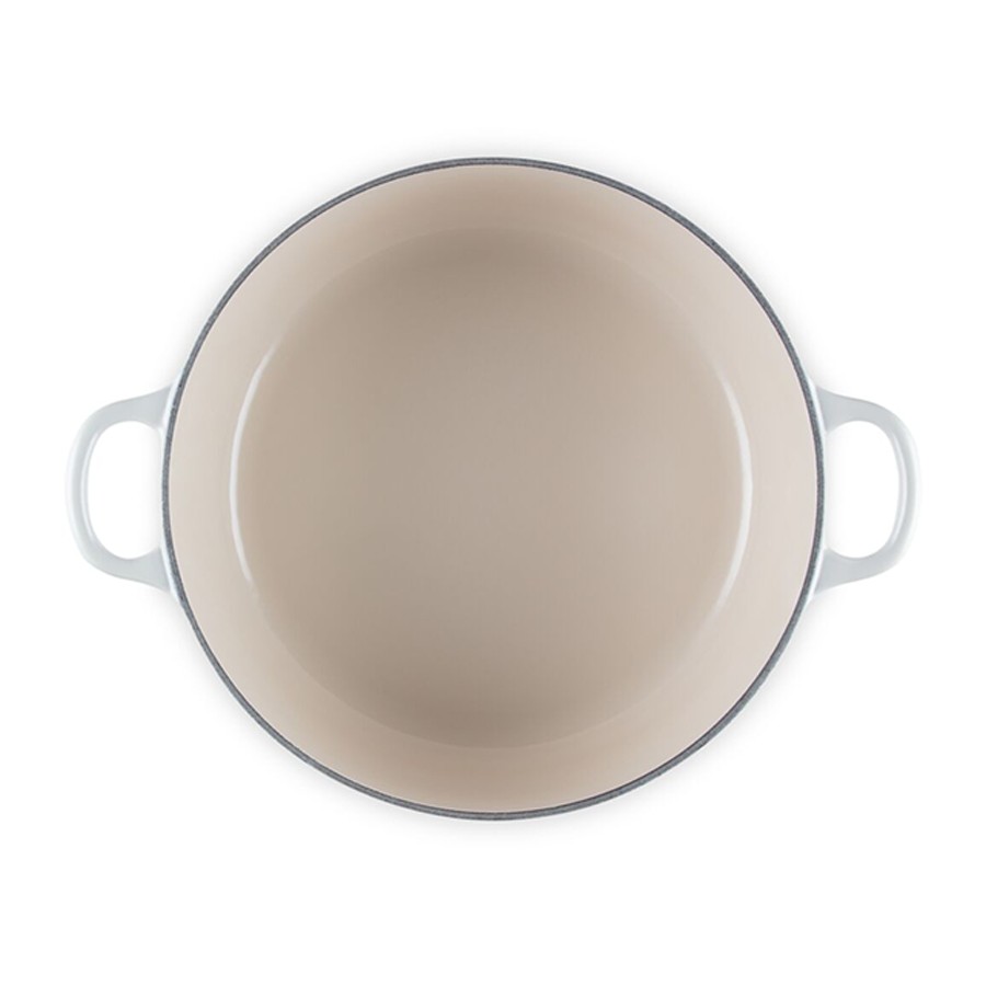 additioanl image for  Le Creuset Classic Rd Cass Meringue 24cm 