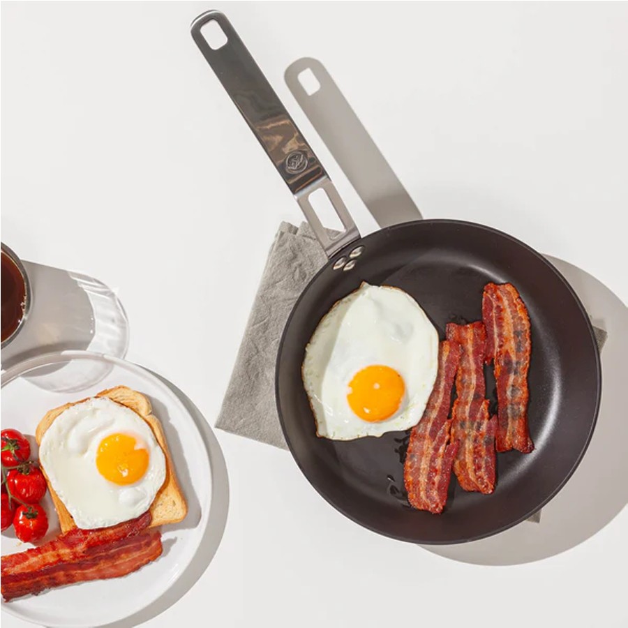 additioanl image for  Bare Carbon Steel Pan with Lid 28 cm 