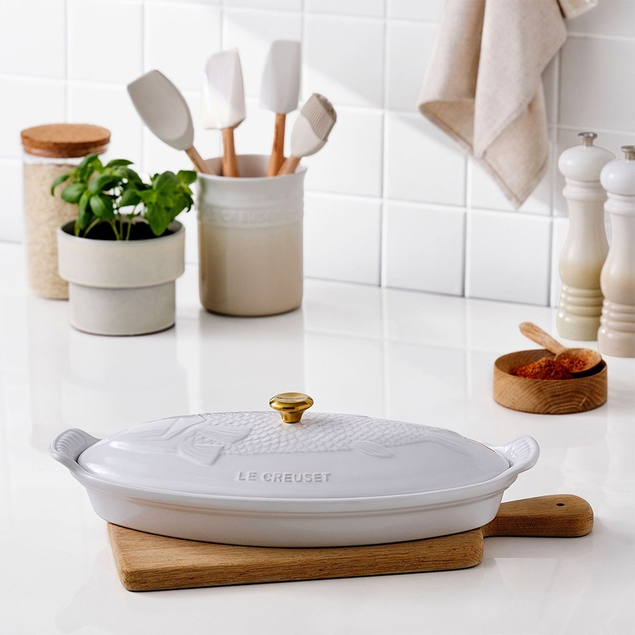 additioanl image for  Le Creuset Heritage Fish Dish White 