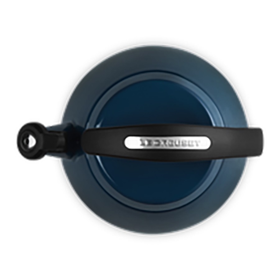 additioanl image for  Le Creuset Cloche Kettle Nuit 2.1 Litre 