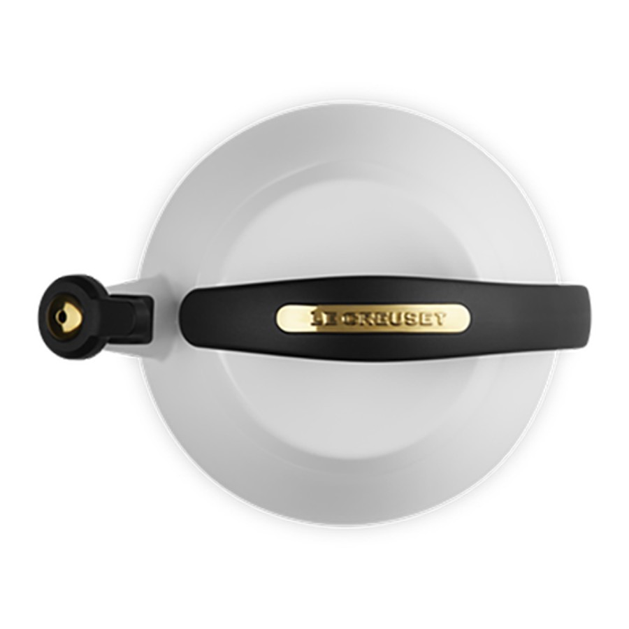 additioanl image for  Le Creuset Cloche Kettle White 2.1 Litre 