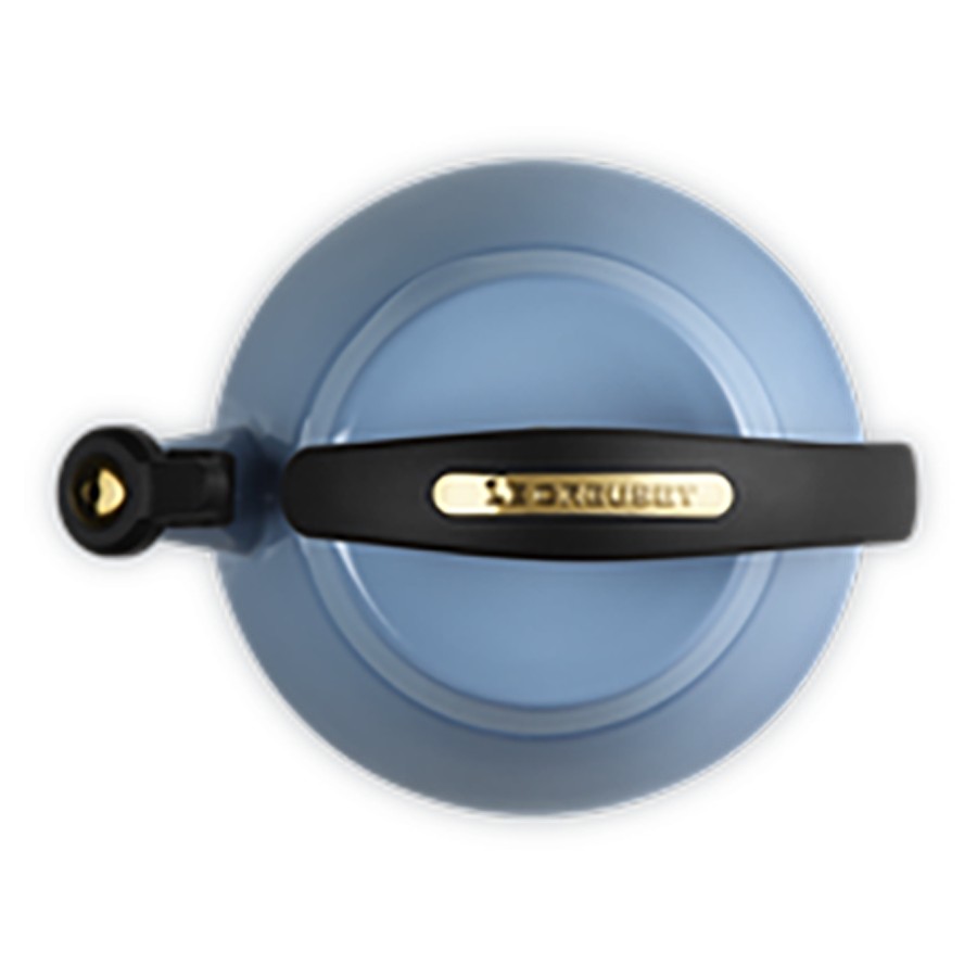additioanl image for  Le Creuset Cloche Kettle Chambray 2.1 L 