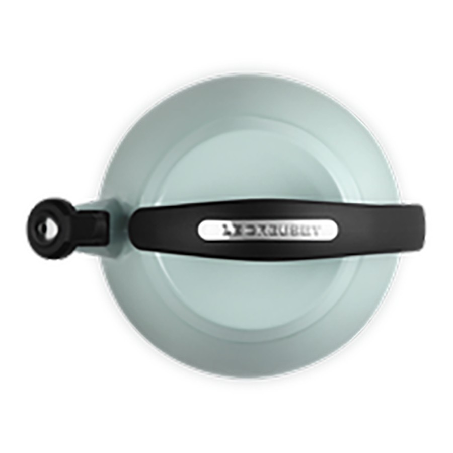 additioanl image for  Le Creuset Cloche Kettle Sea Salt 2.1 L 