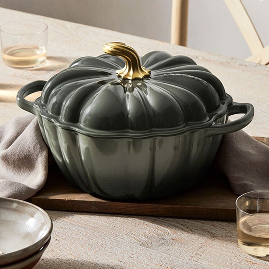 additioanl image for  Le Creuset Cast Iron Pumpkin Thyme 24 cm 