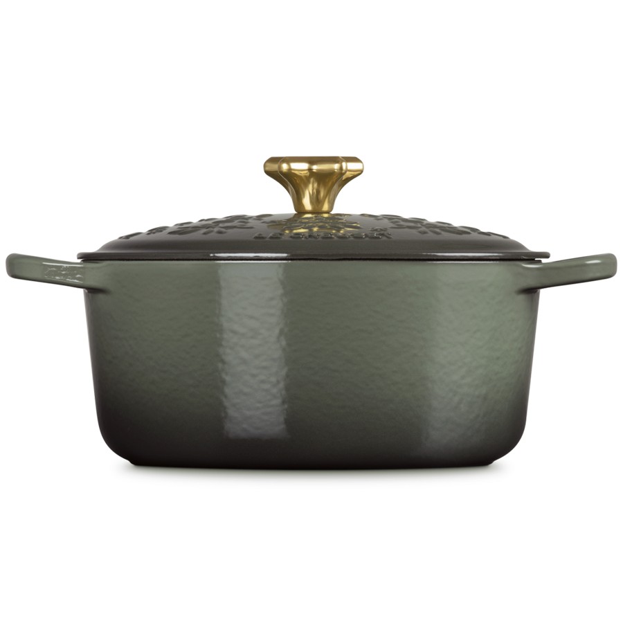 additioanl image for  Le Creuset Noel Rd Casserole Thyme 24 cm 