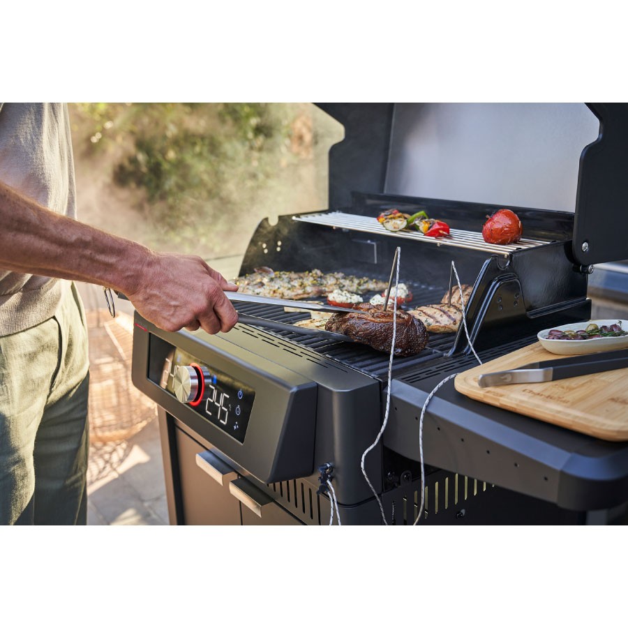 additioanl image for  Char-Broil Evolve Gas 