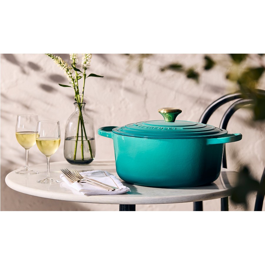 additioanl image for  Le Creuset Round Cass Bleu Riviera 22 cm 
