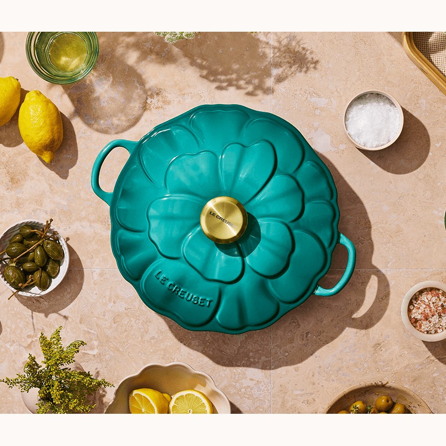 additioanl image for  Le Creuset Petal Cass BleuRiviera 26cm 