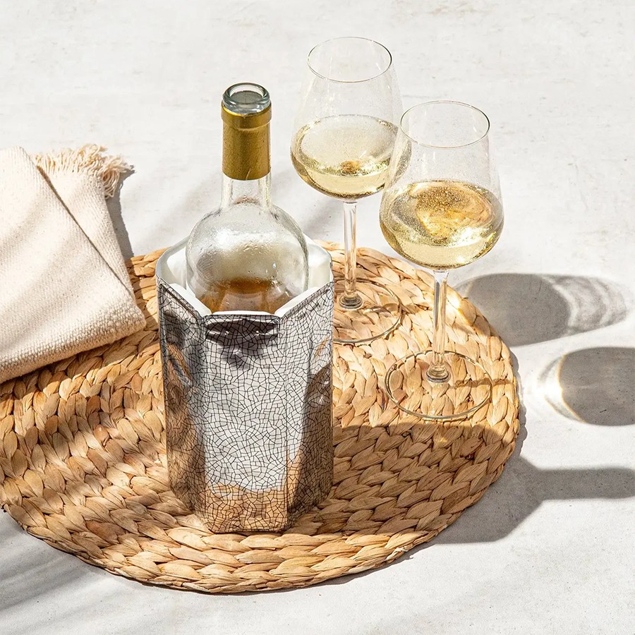 additioanl image for  Vacuvin Wine Active Cooler Sleeve Silver 