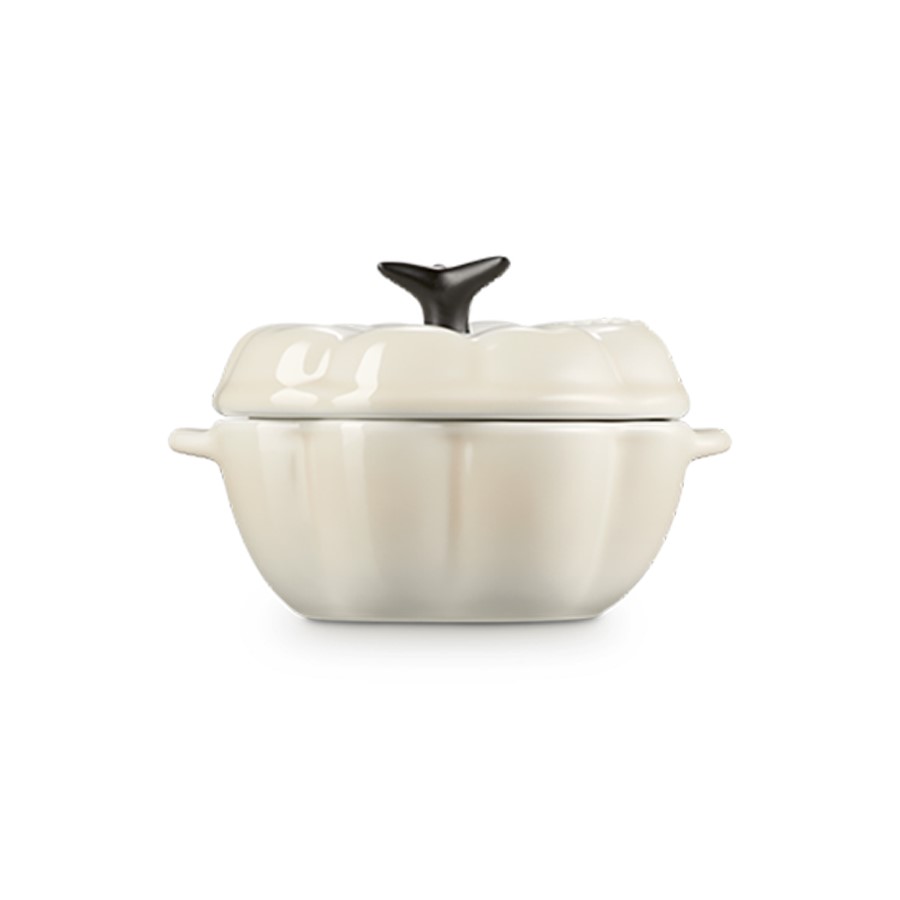 additioanl image for  Le Creuset Pumpkin Petite Cass. Meringue 