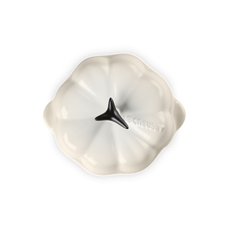 additioanl image for  Le Creuset Pumpkin Petite Cass. Meringue 