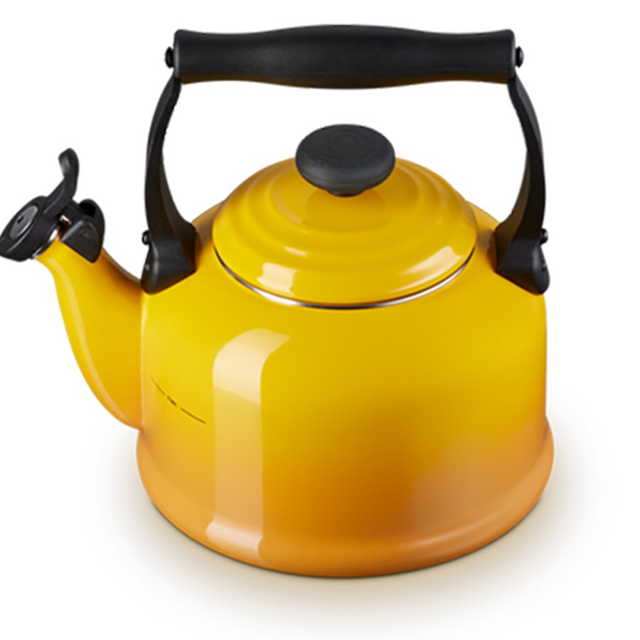 additioanl image for  Le Creuset Trad. Kettle Nectar 2.1L 