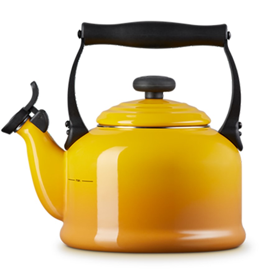 additioanl image for  Le Creuset Trad. Kettle Nectar 2.1L 