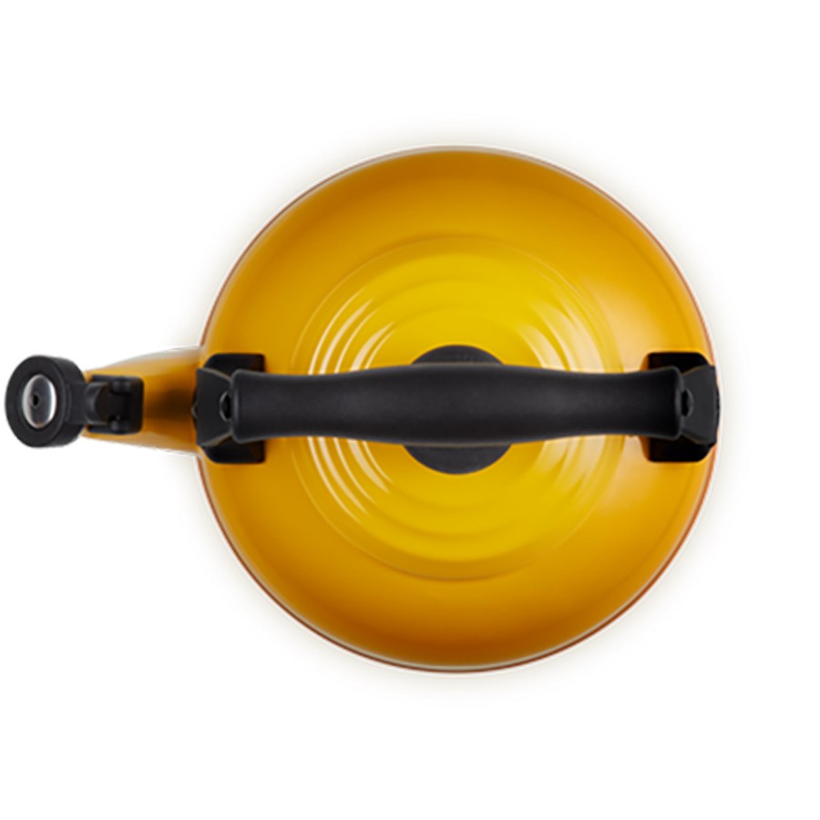 additioanl image for  Le Creuset Trad. Kettle Nectar 2.1L 