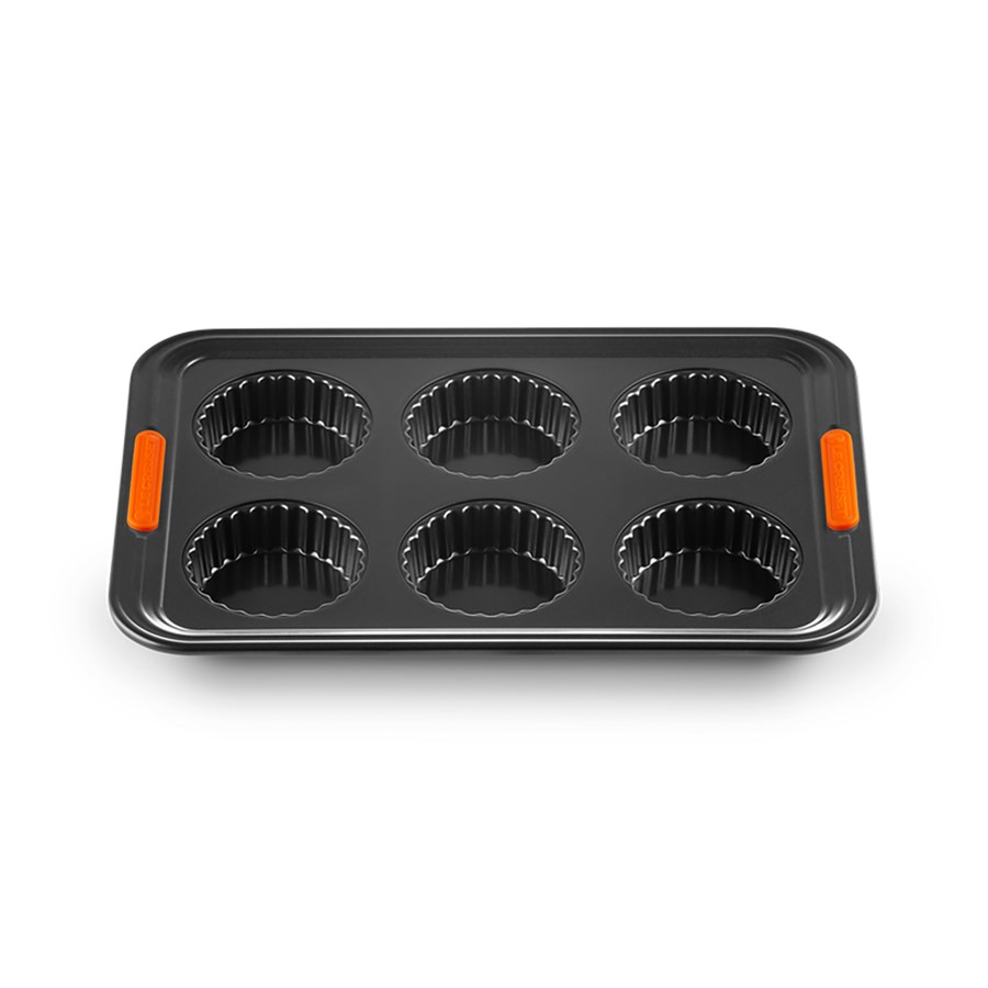 additioanl image for  Le Creuset 6 Cup Fluted Tarte Tin Black 
