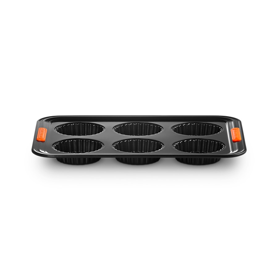 additioanl image for  Le Creuset 6 Cup Fluted Tarte Tin Black 